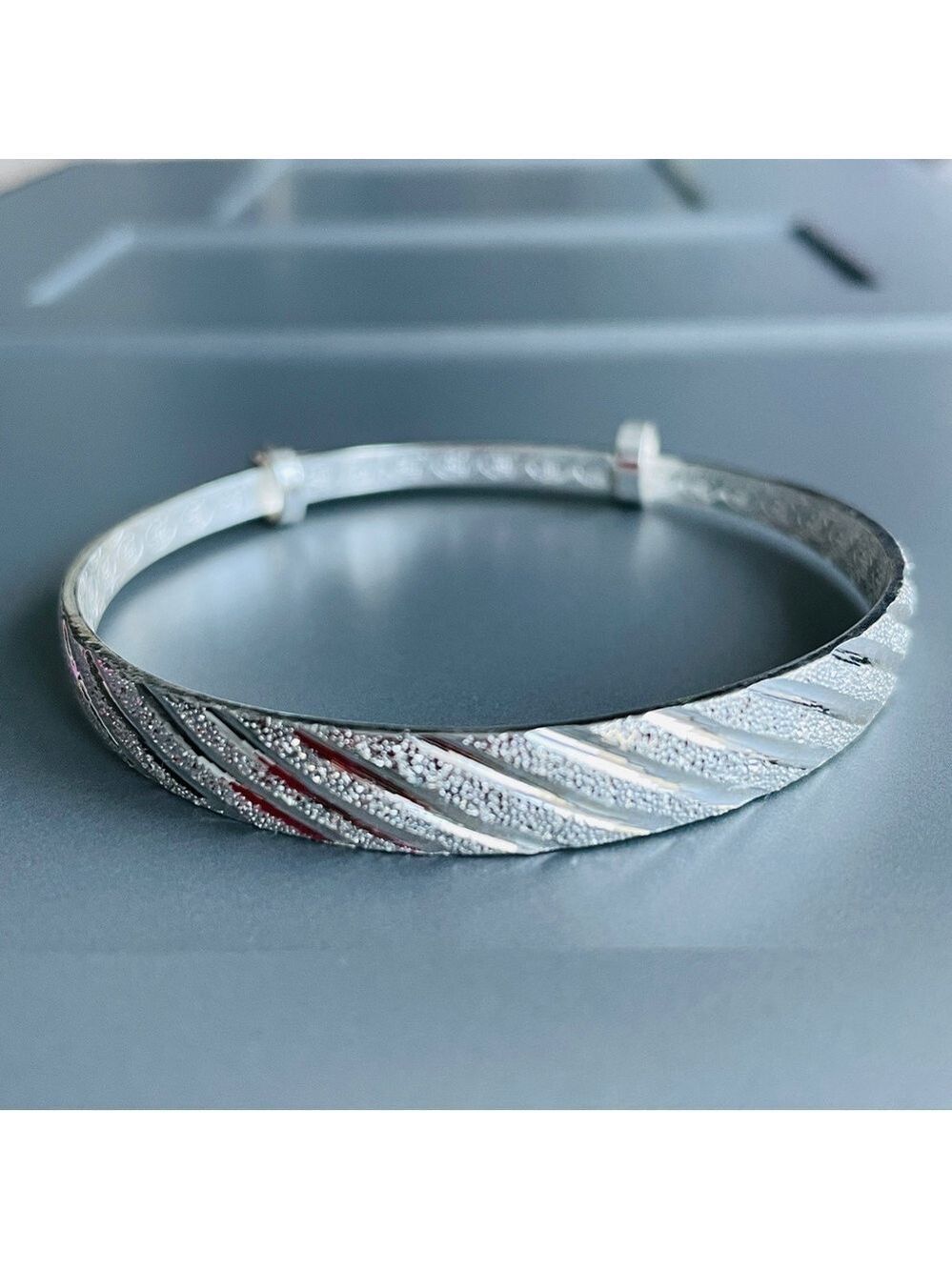 Diamond Cut Etched Lines Textured Graduated Sterling Silver Bangle Brace…
